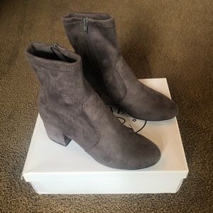 steve madden immense block heel boot